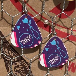 Trader Joe’s earrings logo recycled gift card